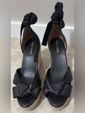 Cole Haan Women's Cloudfeel Hampton Wedge in Black color (Size 9.5 B).